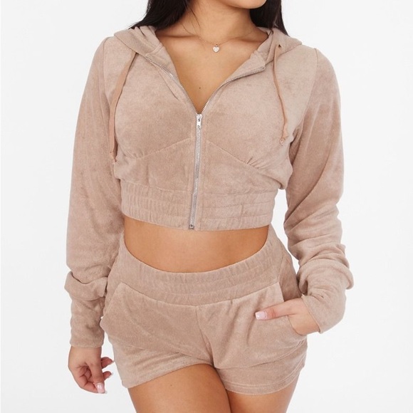 Tan BeigeTwo Piece Shorts Set - Picture 2 of 3